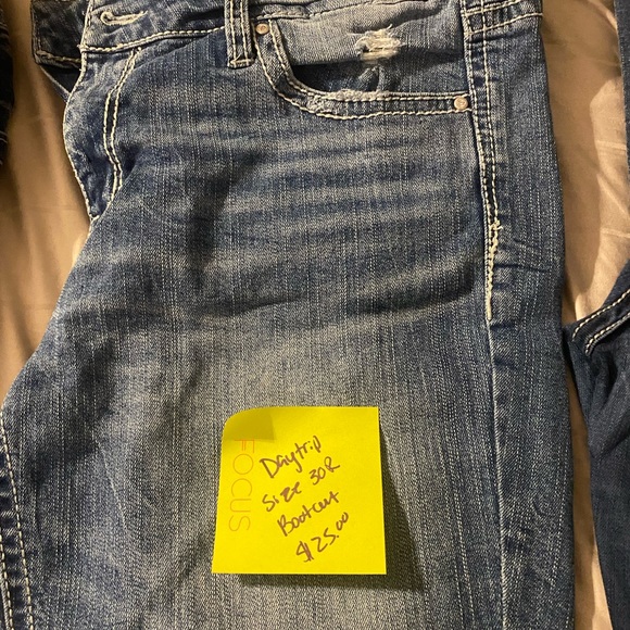 Jeans - Picture 2 of 8